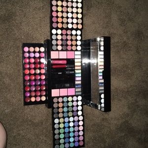 Makeup kit / Jolee New York 190 piece